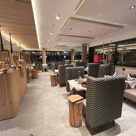 多洛米蒂山亚历山大康体酒店 莫尔韦诺 外观 照片